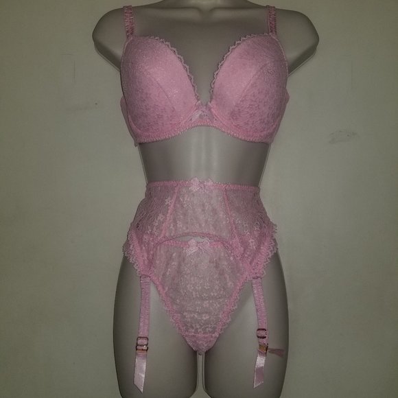 Agent Provocateur Annie set in candy pink sz 36D suspender & thong sz large NWT